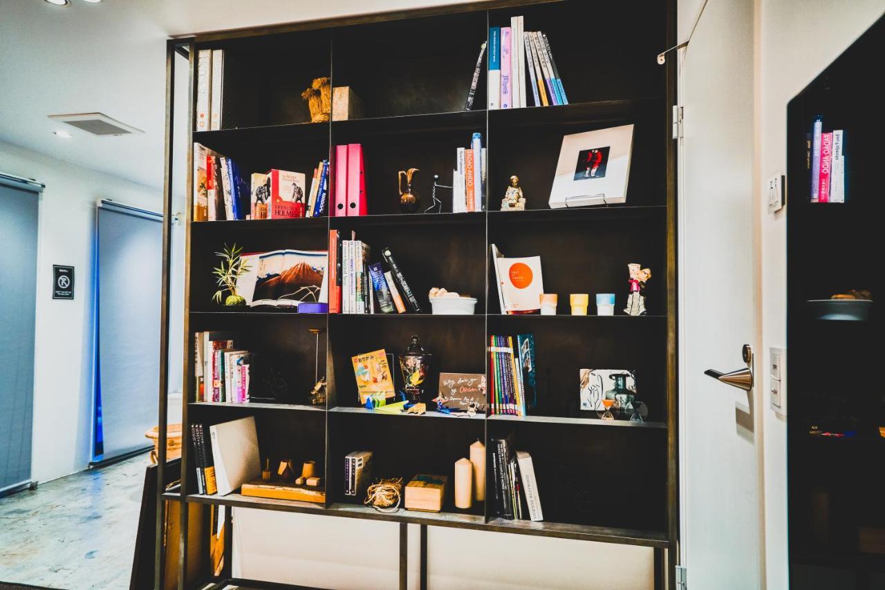 Catalyst Art Hotel Осака Екстериор снимка
